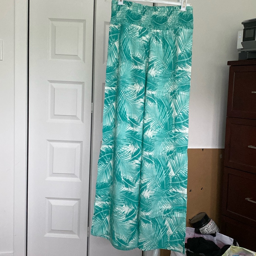 barts brand , resort wear  Beautiful wide leg pants size medium/L